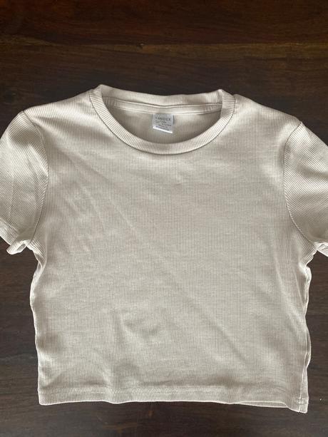 Bezove crop top tricko, lindex,140