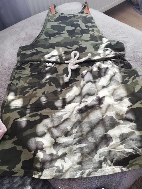 Minisukna na traky, m