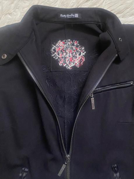 Betty barclay bunda, s