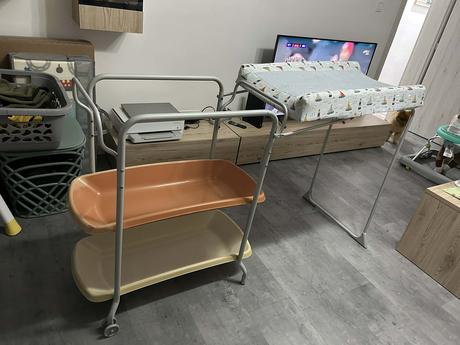 Prebaľovací pult s vaničkou, 