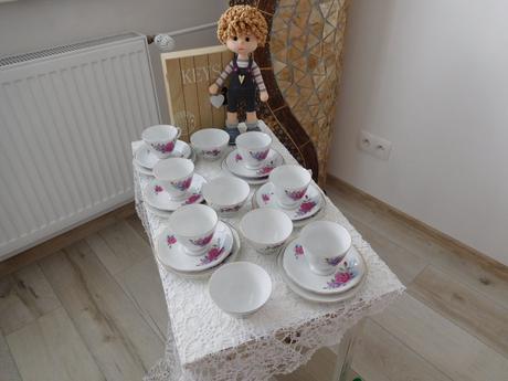 Čínsky porcelán šálky podšálky šípová ruža,