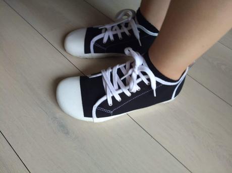 Barefoot zkama na nohy cca 25,5x10 tramky ,tenisky, 42