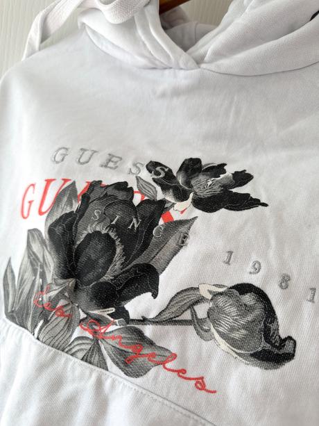 Biela mikina guess kvetinový vzor, guess,s