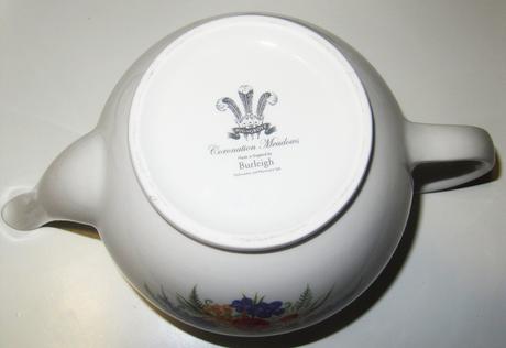 Porcelánový čajník a džbán - značka burleigh, 
