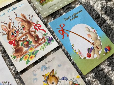 Retro kreslené 90roky veľká noc,