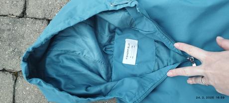 Dievčenská parka v.140, 140