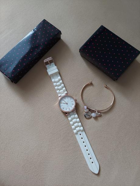 Hodinka a náramok, avon