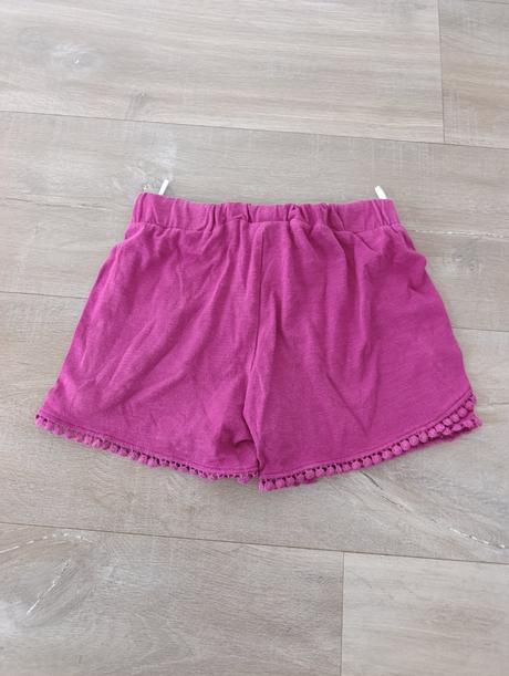 Šortky, c&a,116