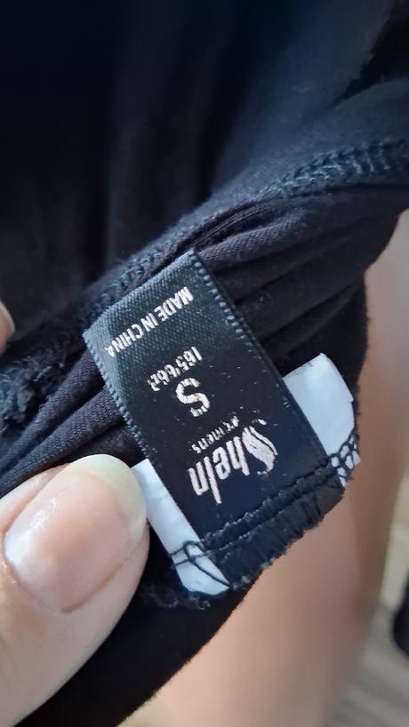 Tenké tričká s, s