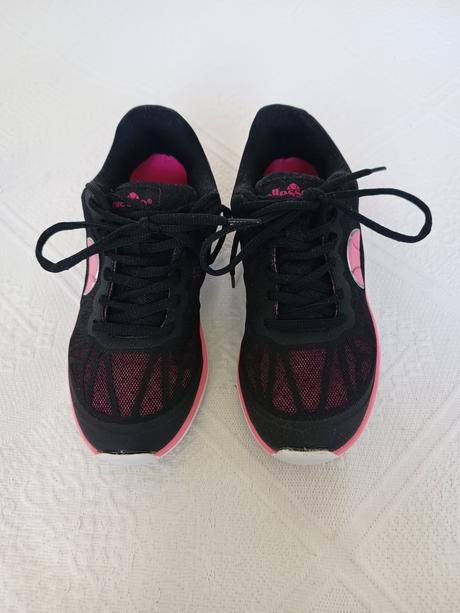 Sietkove tenisky ellesse velkost 37, 37