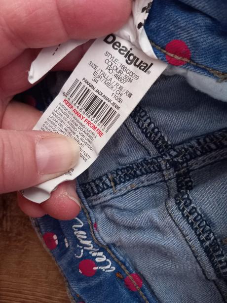 Riflove kratase pre dievcatko, desigual,104