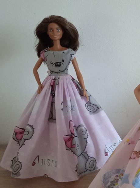 Šaty pre barbie, 