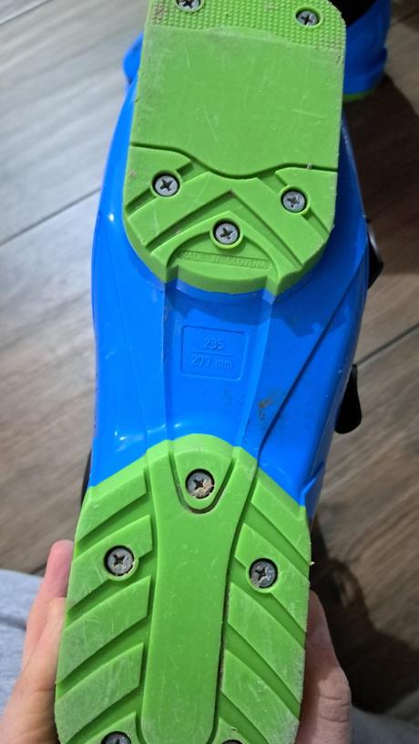 Lyžiarky firefly, 37