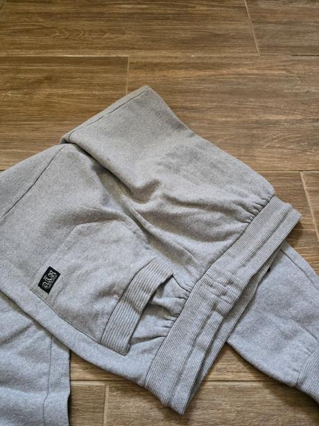 Tepláky č.164, sinsay,164