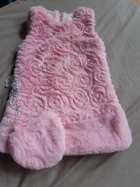 Zimne saty na 1 rok, 80