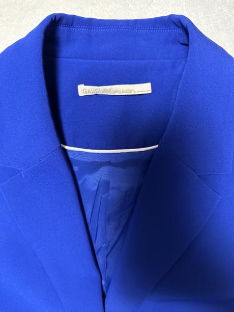 Kráľovský modrý nohavicový kostým zn. gaudi it 44, l / m