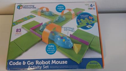 Robotická myš code & go s podložkou, 