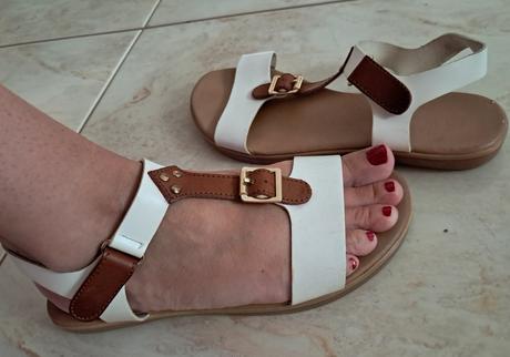 Pohodlne biele sandale, 39