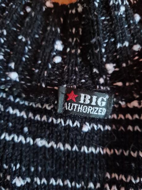 Svetrík s opaskom, s