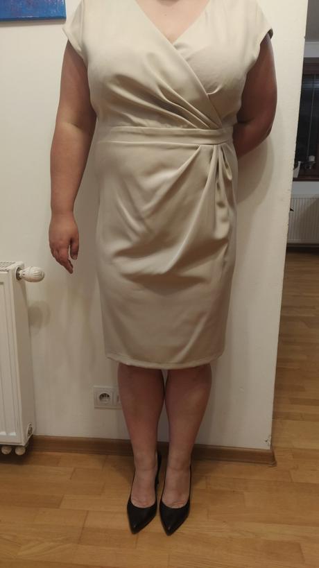 Spoločenské šaty, <50