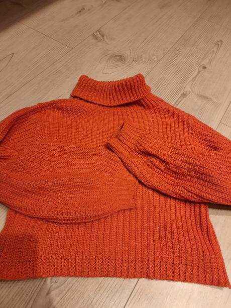 Oranžový sveter, 164
