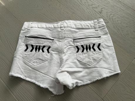 Riflové kraťasy s vyšívanou aplikáciou, m