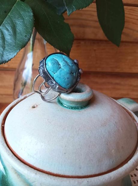 Prsteň s tyrkysovým minerálom, 