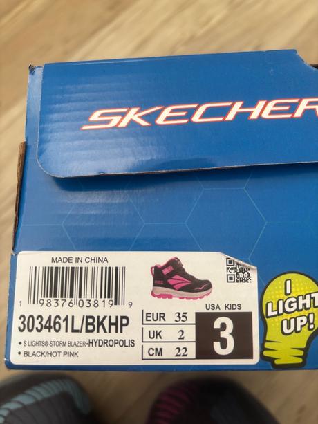 Topànky, skechers,35