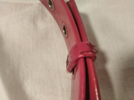 Ružový opasok, c&a