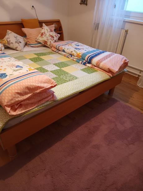 Predám manželskú postel, šírka (cm): 180,dĺžka (cm): 200