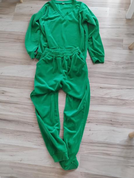 Zamatova,plyšova suprava, s