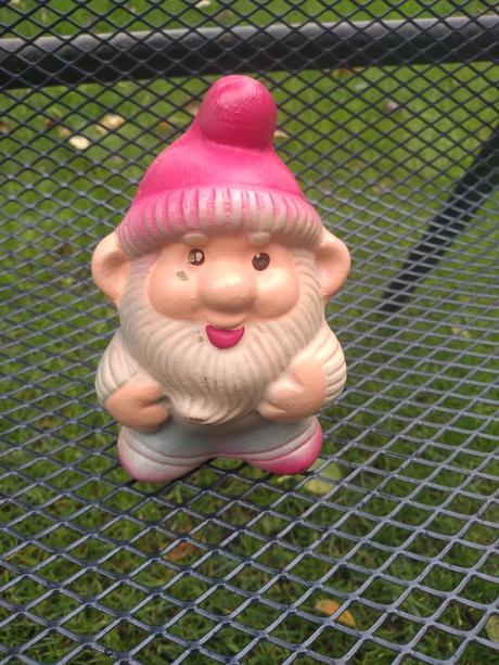 Retro gumenný značeny trpaslík - 8 eur,