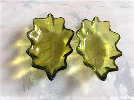 Starožitné sklenené mištičky 2 ks, 