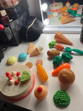 Plastové jedlo pre deti, 