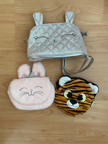 Dievčenské kabelky, 