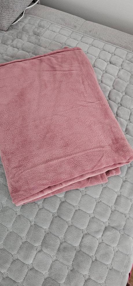 Ružová deka, 