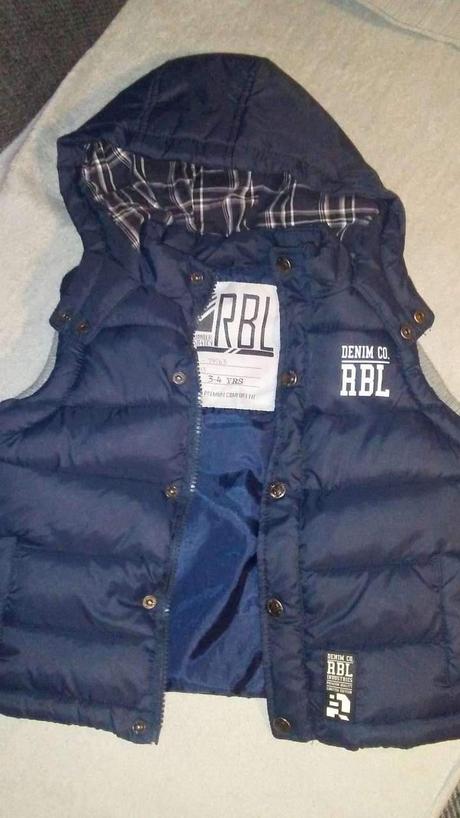 Vetrovka bez rukavov, 110