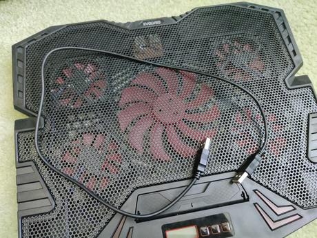 Chladiacia podložka pod notebook,