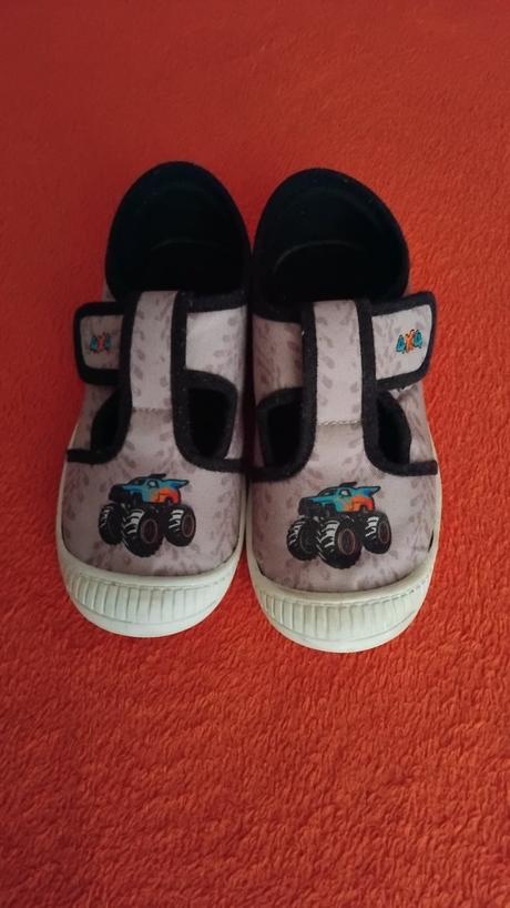 Papučky monster truck č.30, 30