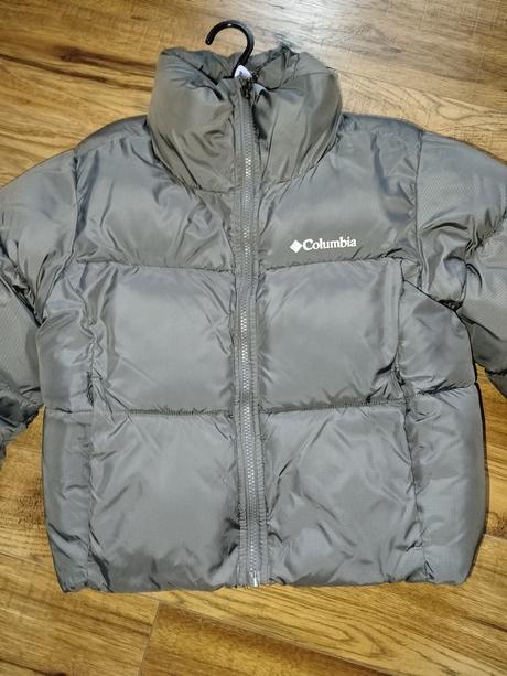 Columbia  cropped, columbia,s