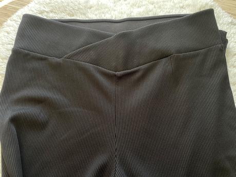 Cierne rebrovane leginy, 