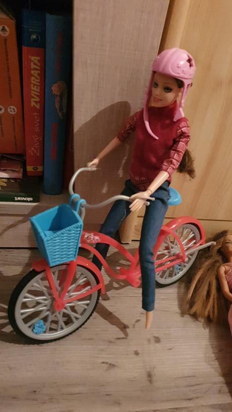 Barbie s bicyklom, 