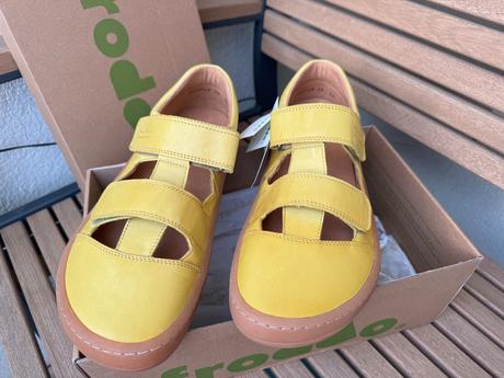 Celokozene sandale, froddo,39