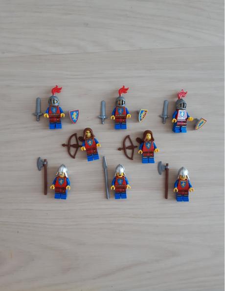Predám lego mix nových figúrok lion knights,