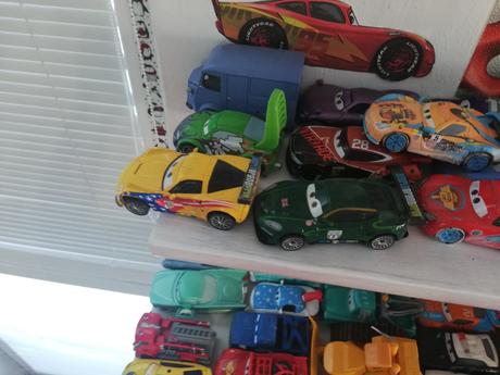 Ponúkam na predaj hot wheels, 