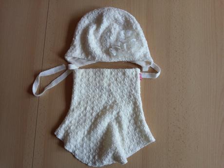 Čiapočka a nákrčník, broel