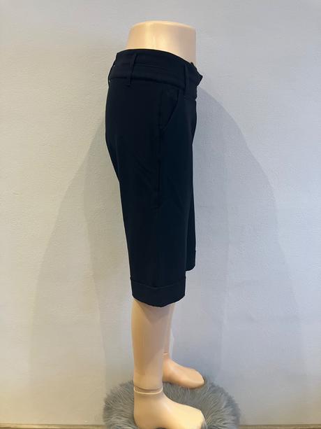 Dámske kraťasy elegantné čierne, pimkie,s