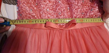 Krasne dlhe spoločenské šaty, m