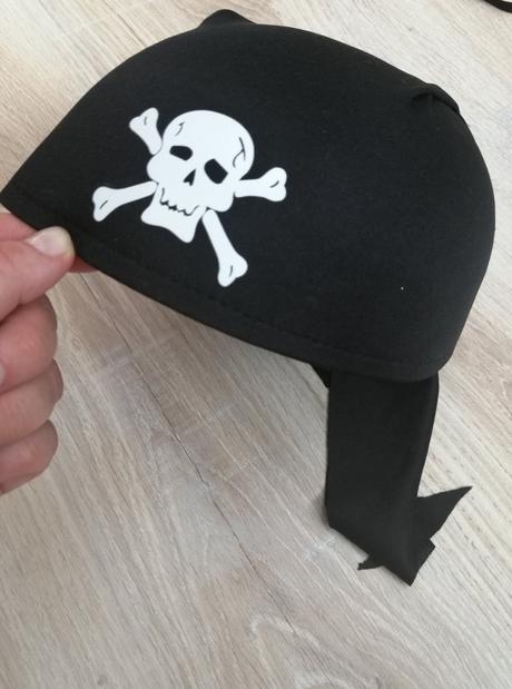 Karnevalový kostým pirát,