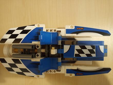 Lego technic 42045 závodná loď,